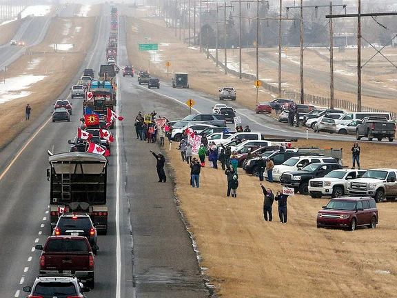  Canada : Les camionneurs de la « liberté » pourraient former le plus long convoi du monde
